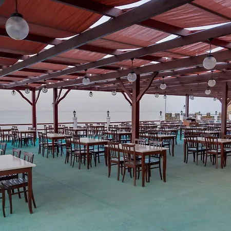 Club Tropical Otel 4*