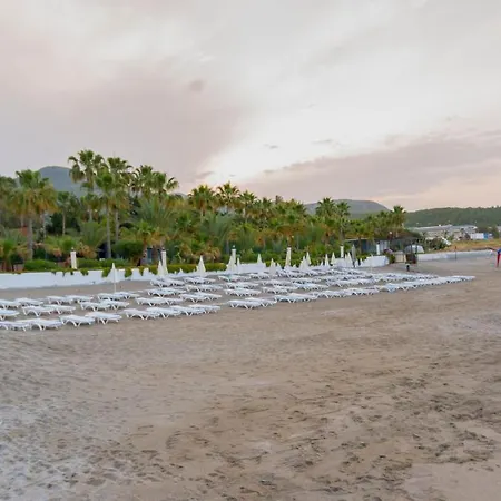 Club Tropical 4*